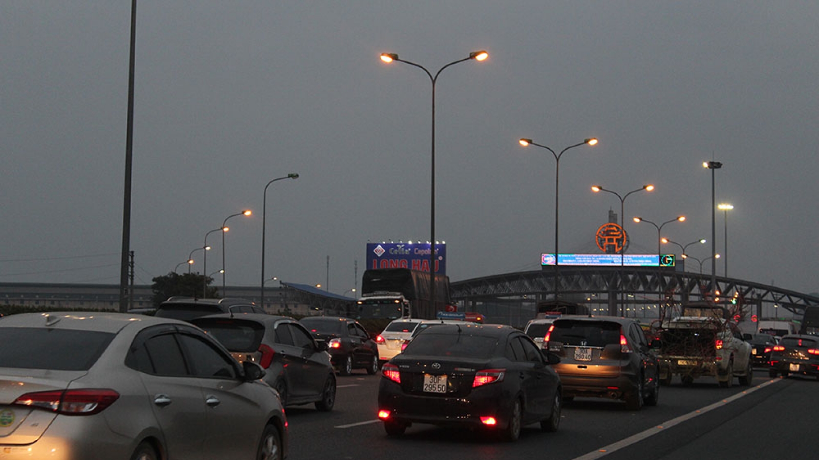 Yêu cầu xả trạm, dừng thu phí khi ùn tắc trong ngày cuối kỳ nghỉ Tết Tân Sửu