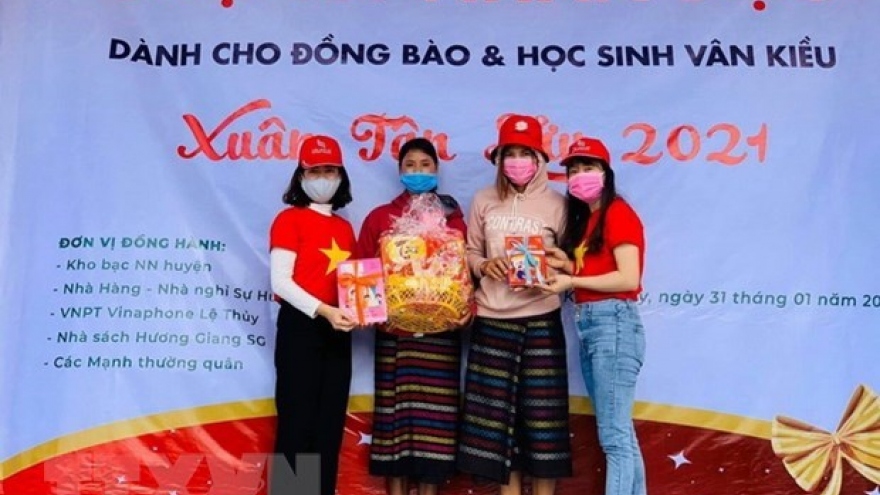 Vietnam Red Cross helping people hit by pandemic, disasters