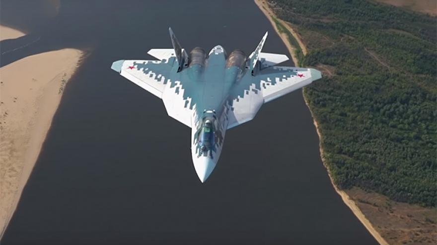 Quân đội Nga nhận lô tiêm kích Su-57 và Su-35S mới