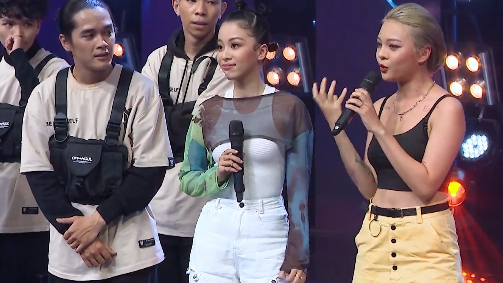 DJ Mie lần đầu ngồi ghế nóng cùng Lâm Vinh Hải và DJ Hoàng Anh