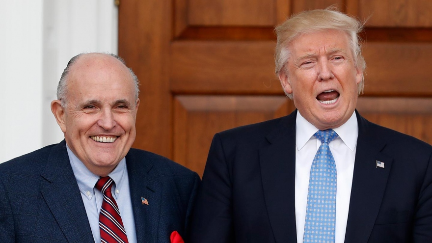 Luật sư riêng “chia tay” Trump khi nhiều cuộc chiến pháp lý vẫn chưa kết thúc 