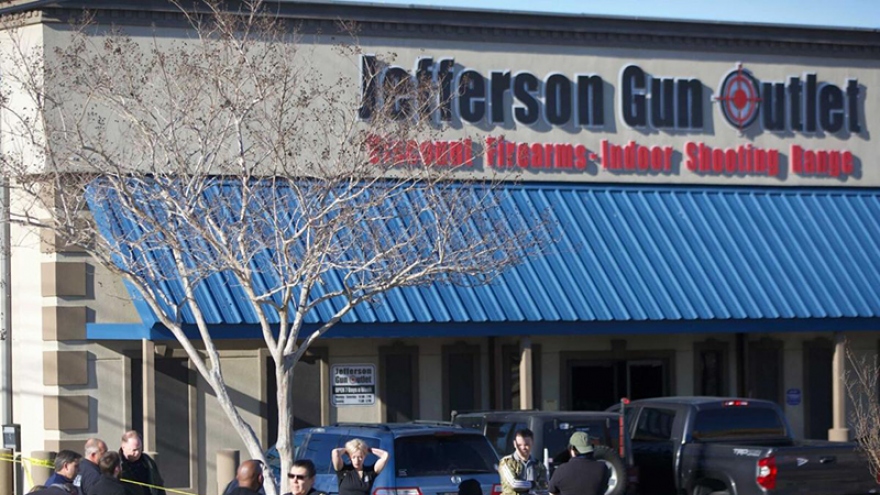 Xả súng tại cửa hàng vũ khí ở Mỹ khiến 5 người thương vong