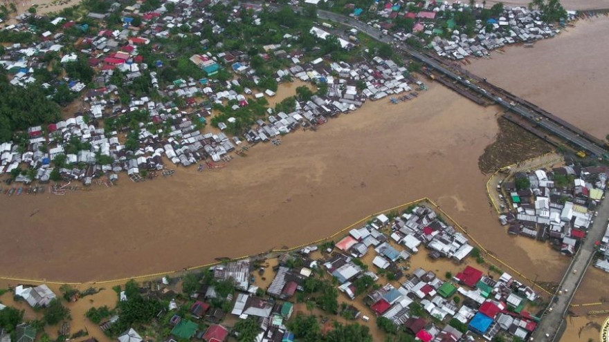 Philippines sơ tán 5.000 người để tránh bão Dujuan