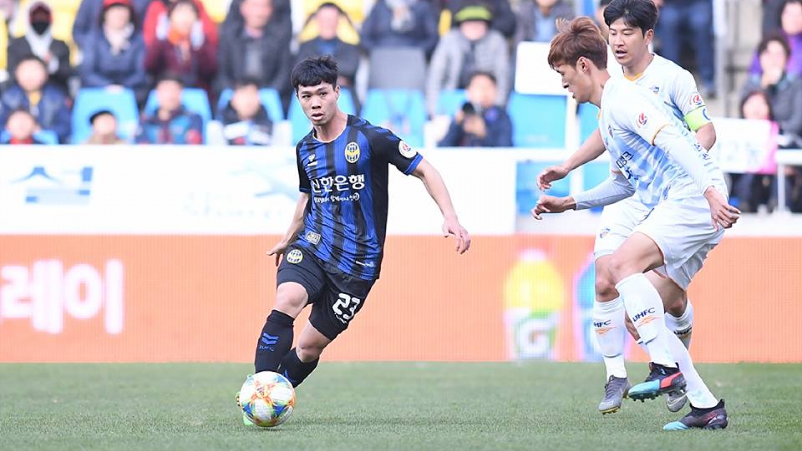 Ngày này năm xưa: Công Phượng chính thức ra mắt K-League 