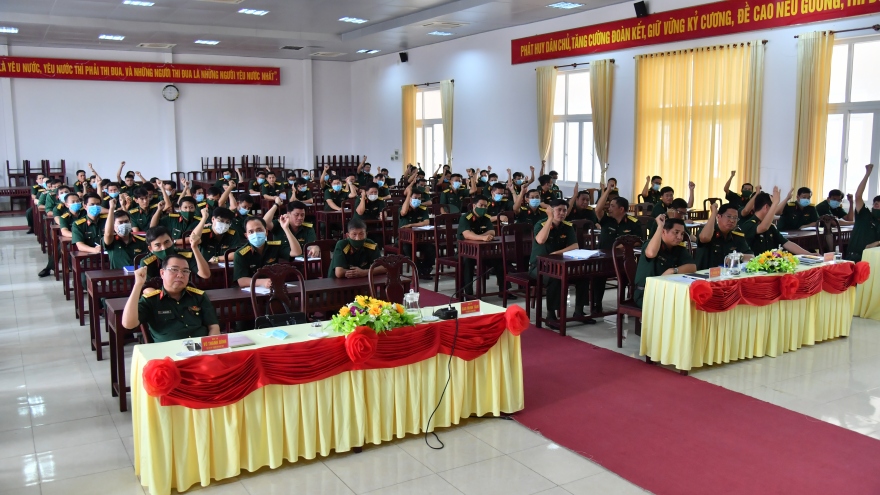 Bộ Chỉ huy quân sự tỉnh Kiên Giang giới thiệu 2 cán bộ ứng cử đại biểu HĐND