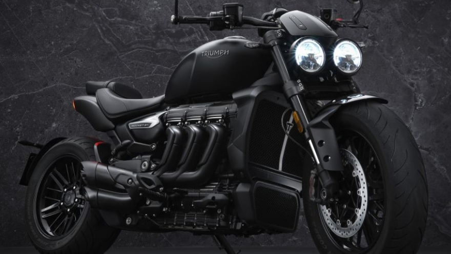 Khám phá Triumph Rocket 3 R Black và Rocket 3 GT Triple Black 2021 bản giới hạn