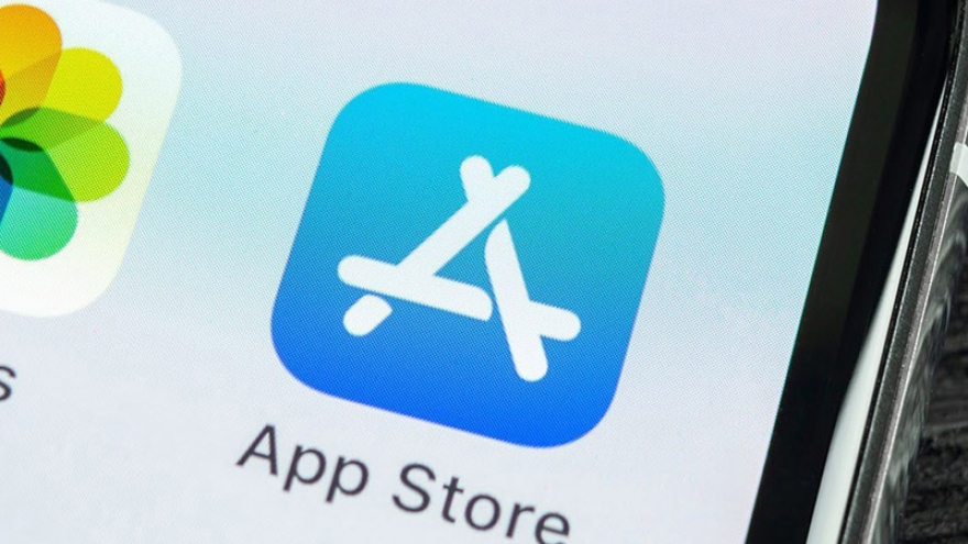 Apple App Store bị tố xếp hạng ứng dụng giả mạo