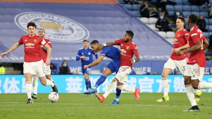 Đứt chuỗi 13 trận bất bại trước Leicester City, MU bị hất văng khỏi FA Cup