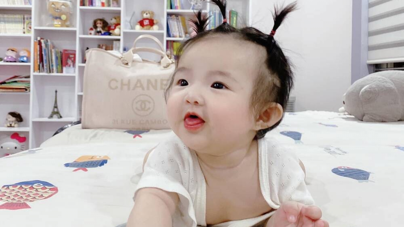 Chuyện showbiz: Á hậu Thúy Vân bất ngờ nhận con gái Đông Nhi - Ông Cao Thắng là con dâu 