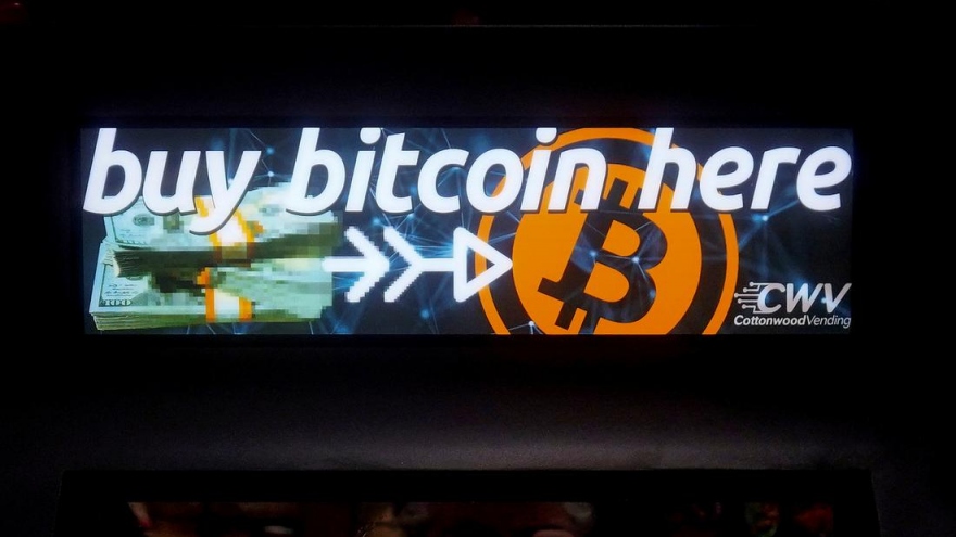Bitcoin lại lập mức kỷ lục mới, vượt ngưỡng 60.000 USD