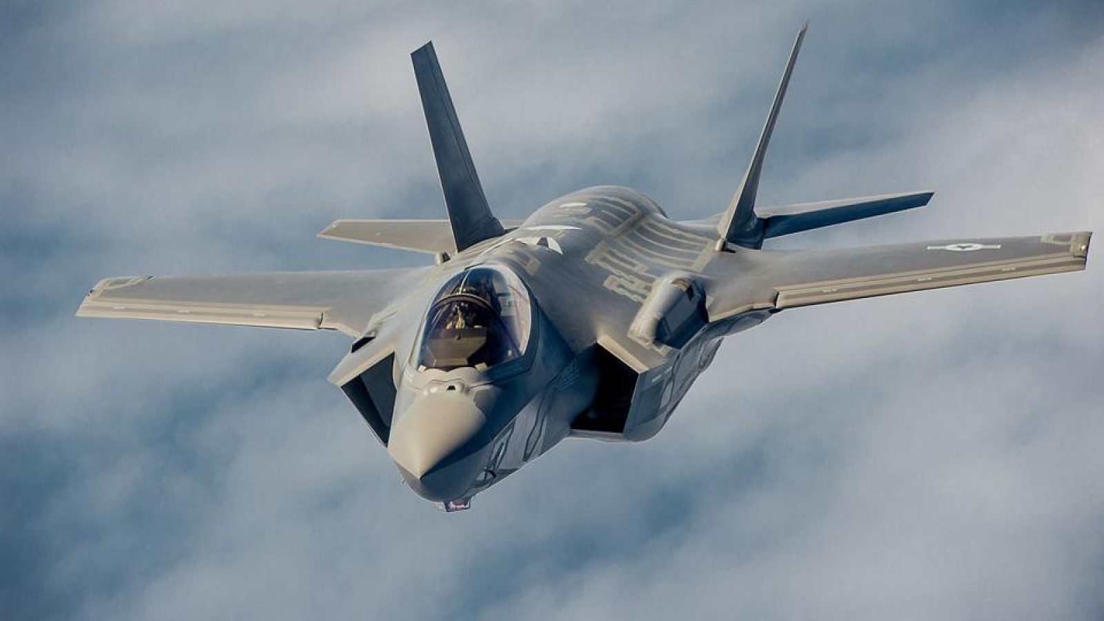 Vì sao tiêm kích tàng hình F-35 của Mỹ cần được trang bị hệ thống pháo nòng xoay GAU-22/A?