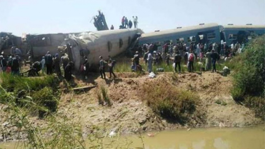 Tin mới nhất về tai nạn tàu thảm khốc ở Ai Cập: Ít nhất 32 người thiệt mạng