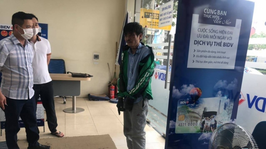 Khởi tố kẻ dùng mìn giả cướp ngân hàng ở Hà Nội