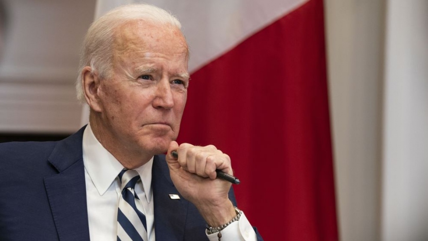 Giáng đòn đầu tiên trừng phạt Nga: Biden đã sẵn sàng “không nương tay” với Moscow?