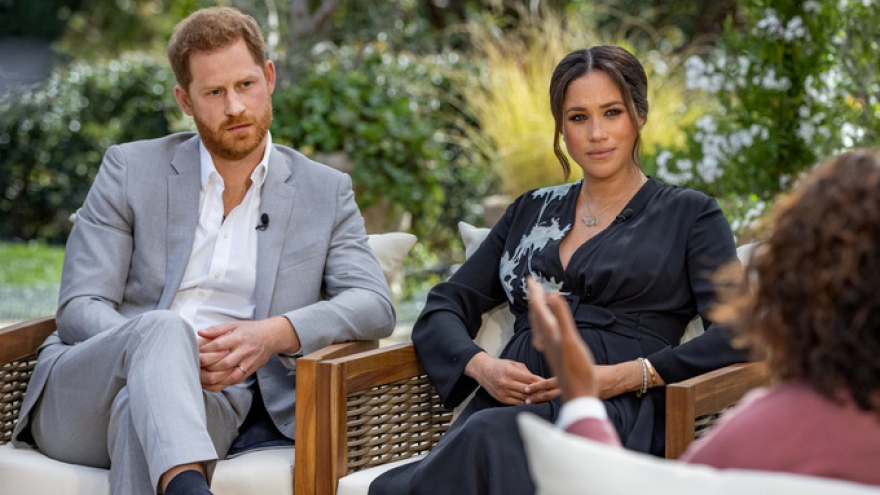 Phản ứng trái chiều sau tiết lộ “gây sốc” của Harry-Meghan về cuộc sống ở Hoàng gia Anh