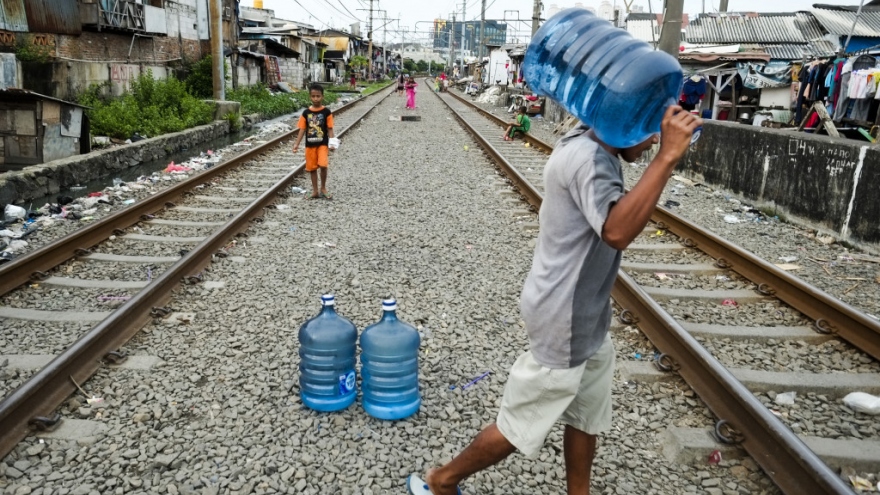 50.000 người Indonesia ký đơn yêu cầu dán cảnh báo độc hại trong bình nước nhựa