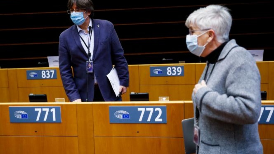 Nghị viện châu Âu tước quyền miễn trừ của cựu lãnh đạo ly khai vùng Catalonia