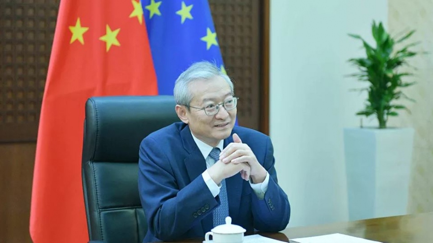 Đại sứ Trung Quốc tuyên bố “không lùi bước” trước lệnh trừng phạt của EU 