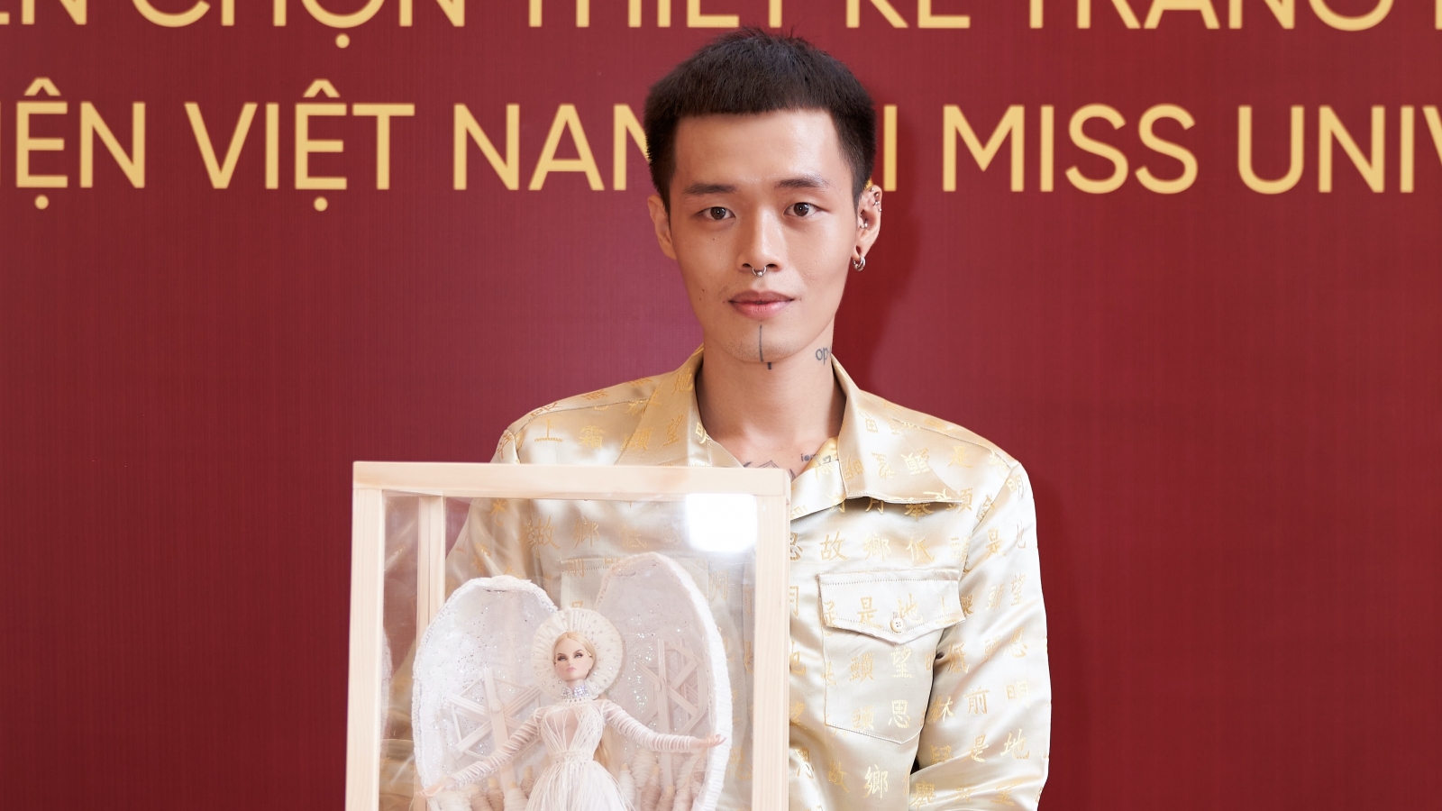 "Kén em" chính thức trở thành trang phục dân tộc cho Khánh Vân tại Miss Universe 2020