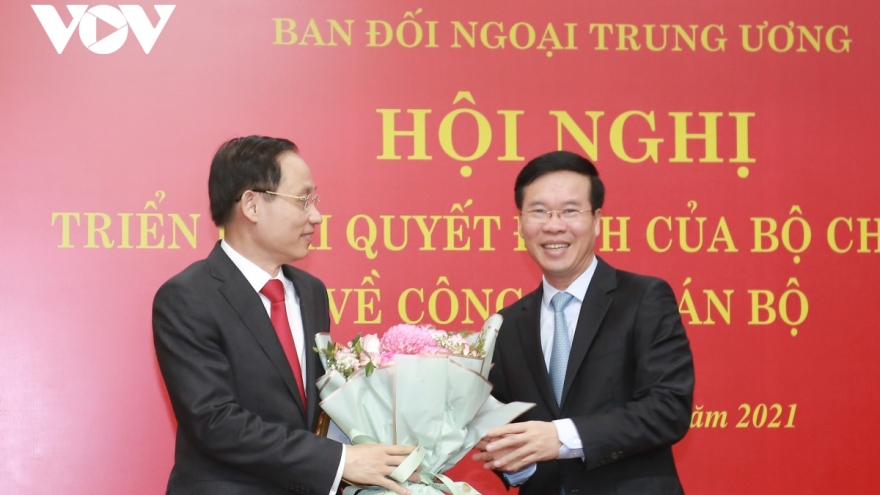 Le Hoai Trung designated as head of Party’s Commission for External Relations
