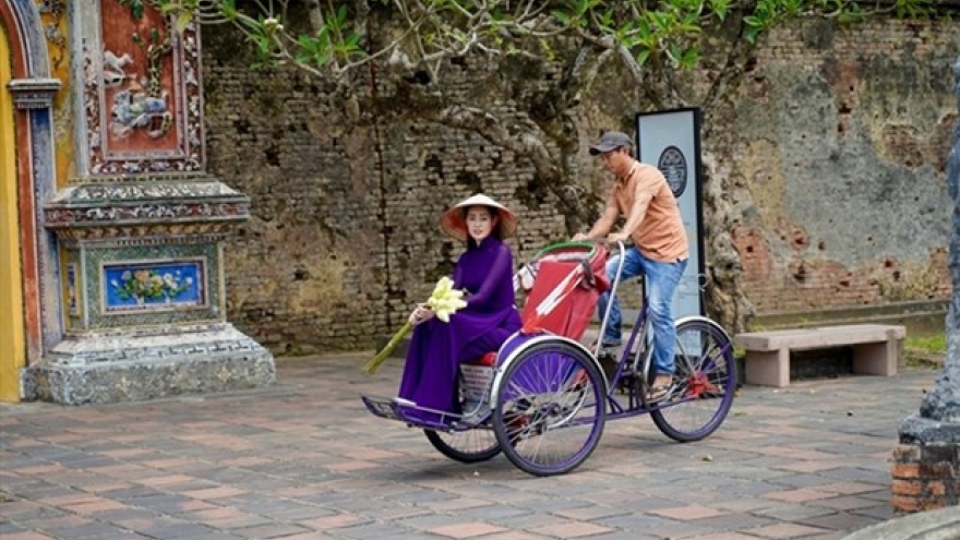 ‘Ao dai’ week 2021 opens in HCM City