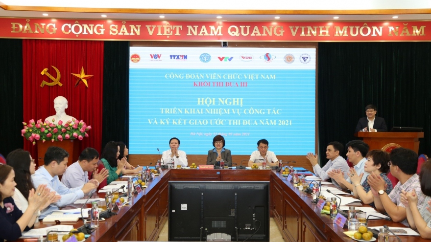 Công đoàn Viên chức Việt Nam ký kết giao ước thi đua năm 2021