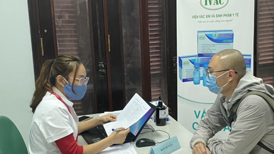 6 tình nguyện viên đầu tiên tiêm thử nghiệm vaccine COVIVAC vào sáng mai (15/3)