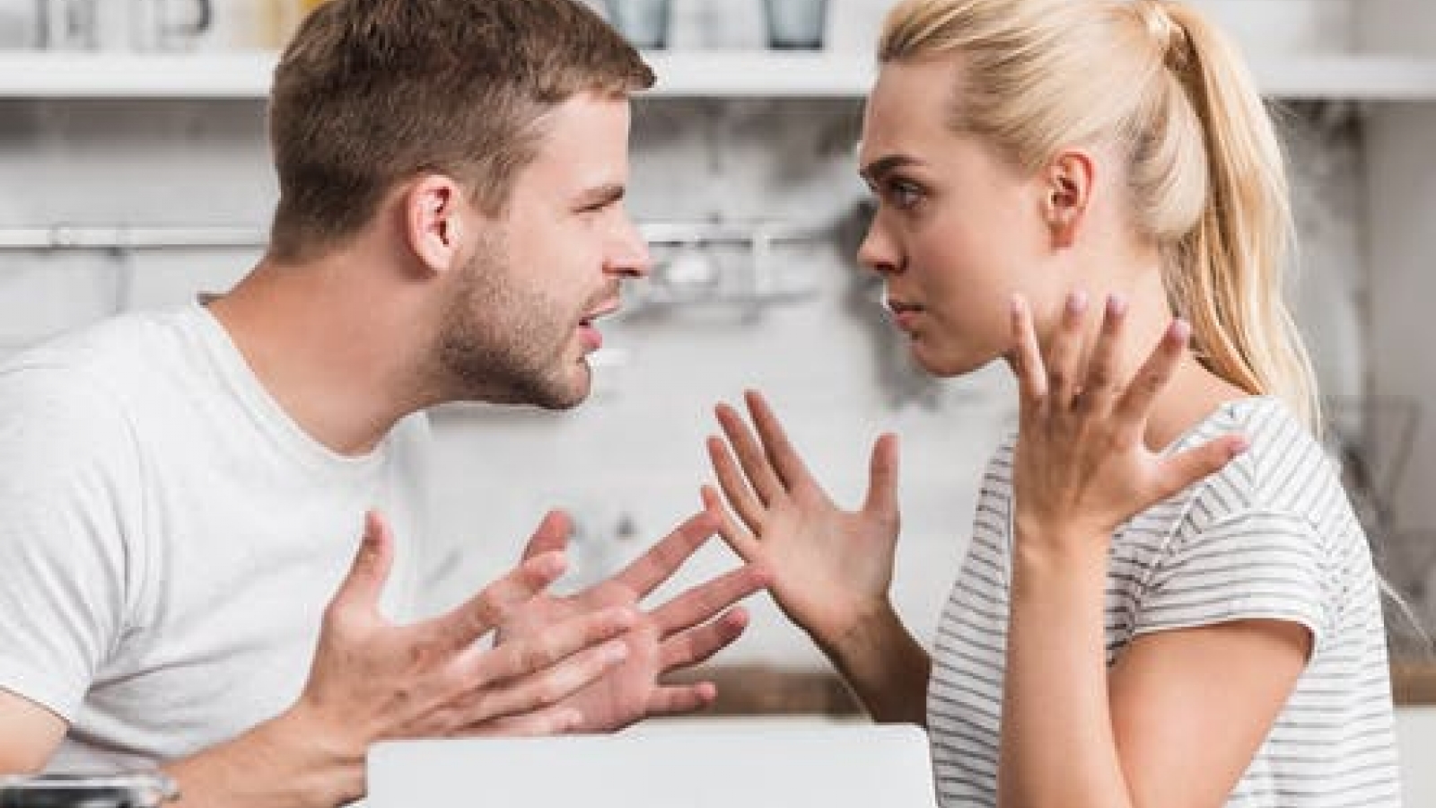 Dấu hiệu cho thấy cuộc hôn nhân của bạn đã kết thúc