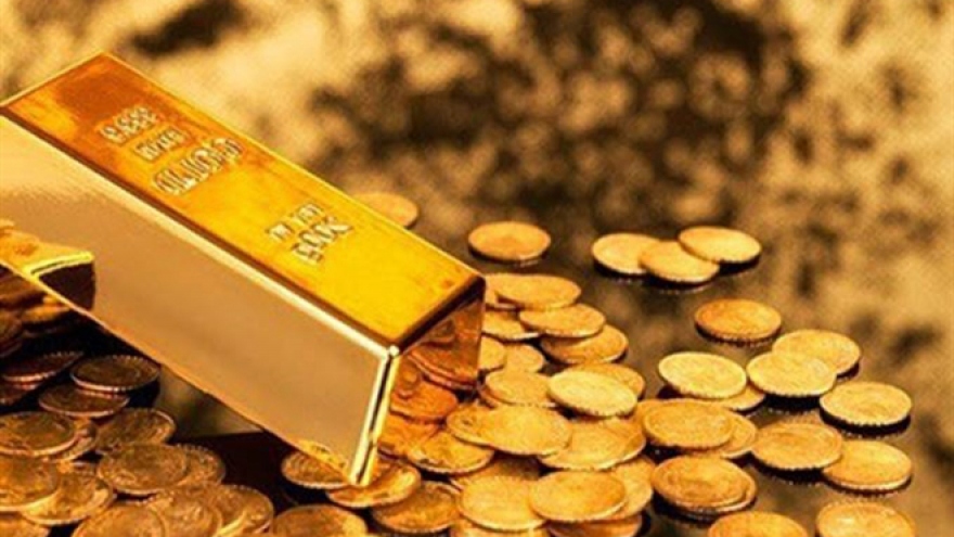 Giá bán vàng trong nước lùi về mốc 56 triệu đồng/lượng