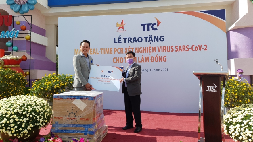 Lâm Đồng tiếp nhận máy xét nghiệm SARS-CoV-2