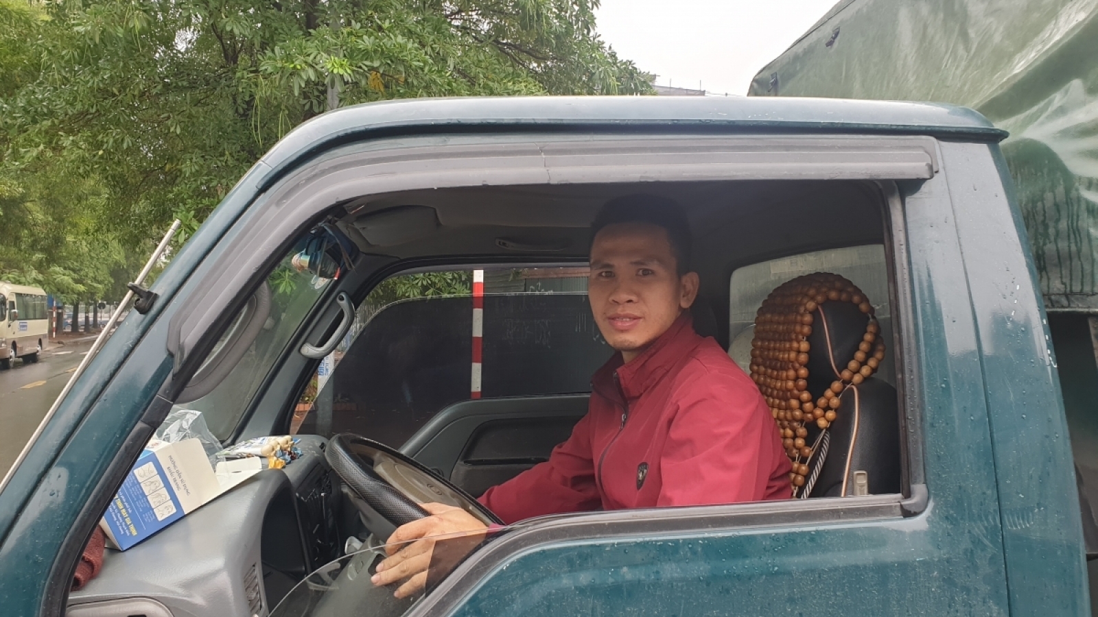 Sao Việt nể phục anh Nguyễn Ngọc Mạnh cứu cháu bé 2 tuổi rơi từ tầng 12 chung cư