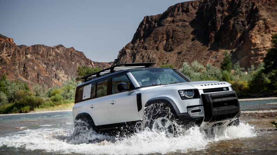 Land Rover Defender nhận giải “Mẫu xe phụ nữ yêu thích nhất thế giới” của năm 2021