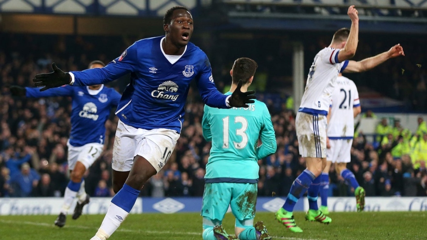 Ngày này năm xưa: Lukaku "báo thù" Chelsea trong trận đấu có 2 thẻ đỏ