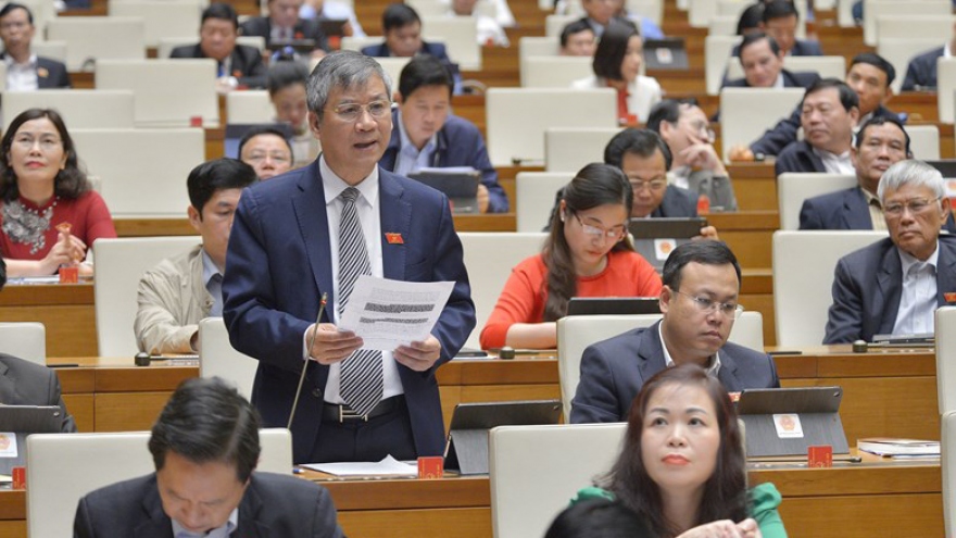 Đại biểu Quốc hội: “Cấm tuyệt đối thuốc lá điện tử, xin đừng chậm trễ”