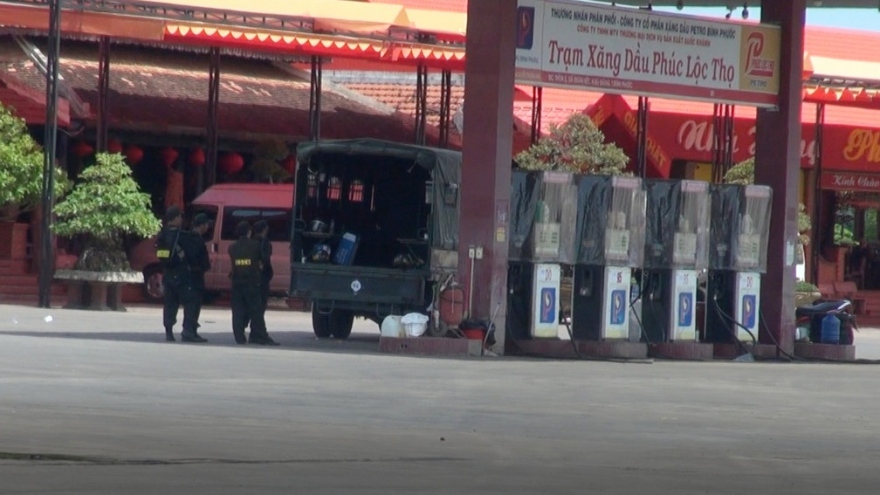 Trạm xăng dầu ở Bình Phước bị phong tỏa vì liên quan đến đường dây xăng giả