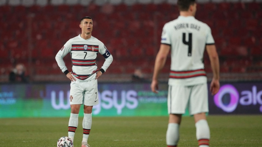 Bảng xếp hạng vòng loại World Cup 2022 khu vực châu Âu: Bồ Đào Nha đau điếng vì trọng tài