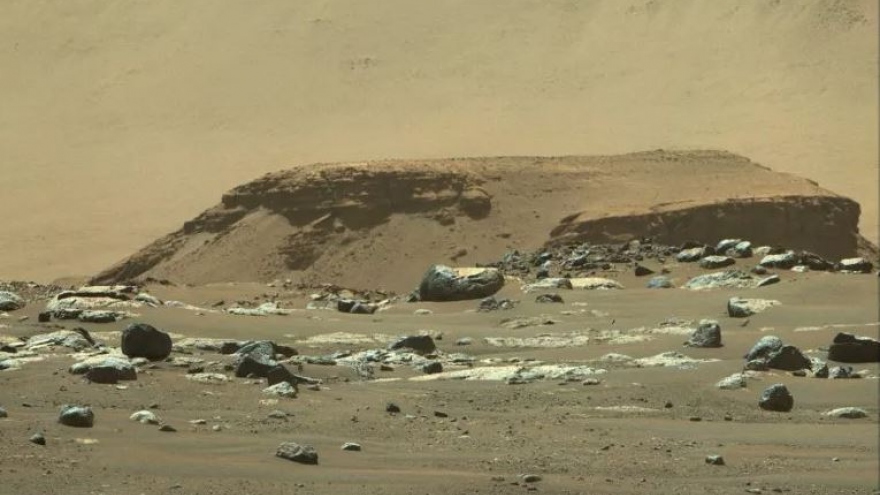 Tàu thám hiểm Perseverance phát hiện vết tích của sông hồ trên sao Hỏa