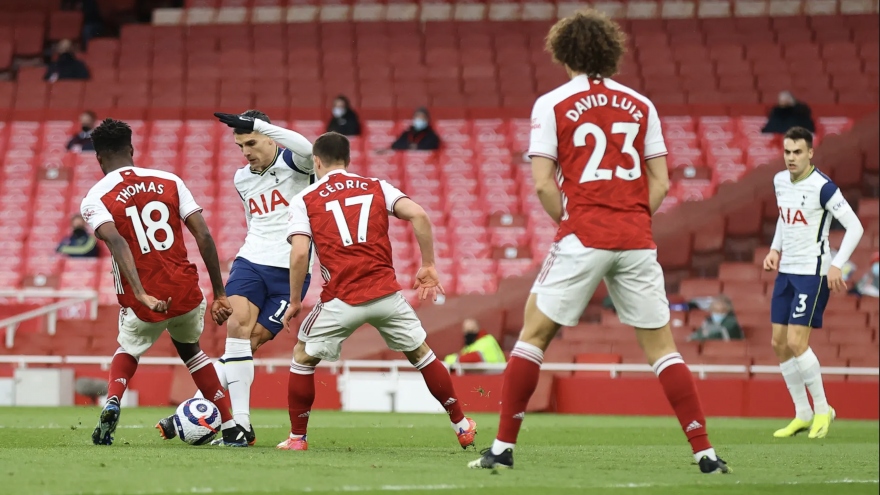 Lamela lập siêu phẩm rabona rồi nhận thẻ đỏ, Tottenham thua ngược 1-2 trên sân Arsenal