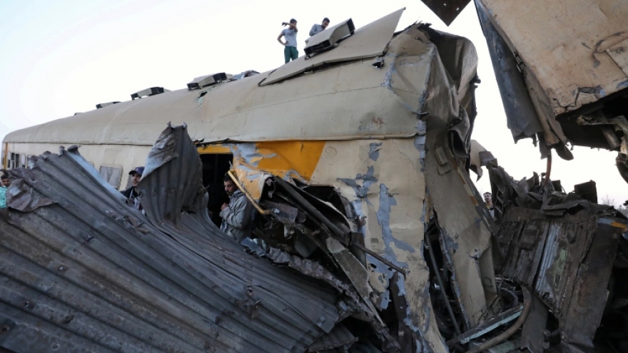 Tàu hỏa đâm nhau ở Ai Cập, hơn 100 người thương vong