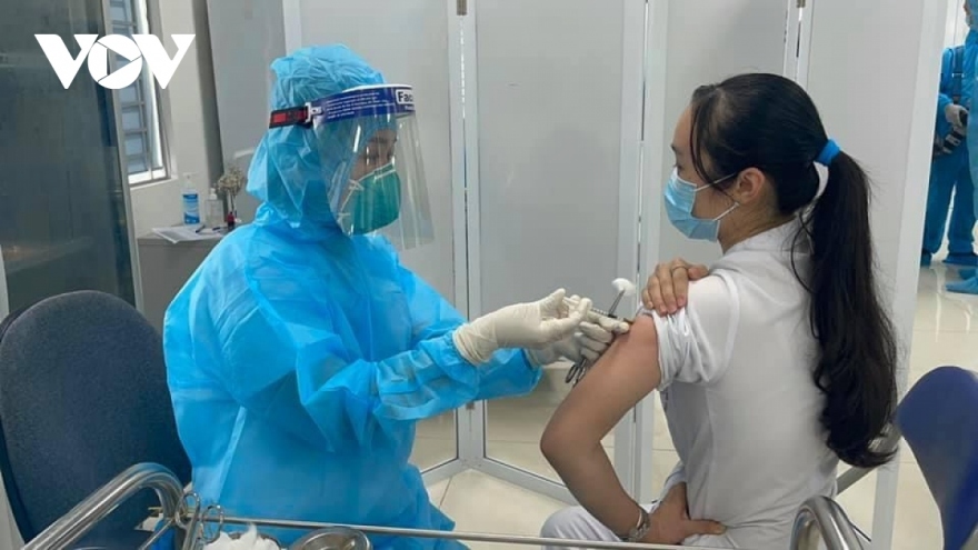 Nearly 38,000 people vaccinated against COVID-19 in Vietnam 