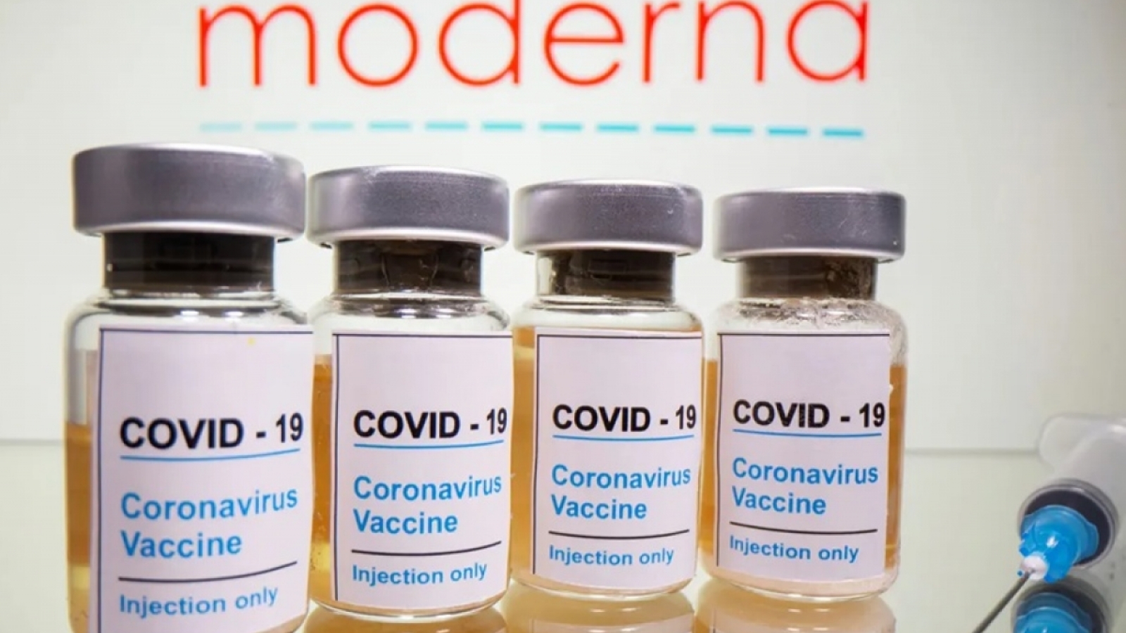 Châu Âu tăng tốc trong cuộc đua tiêm chủng vaccine ngừa Covid-19
