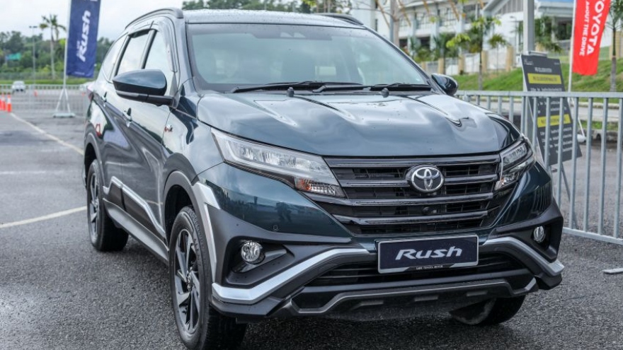 Toyota Rush bổ sung màu sơn mới, không thay đổi giá