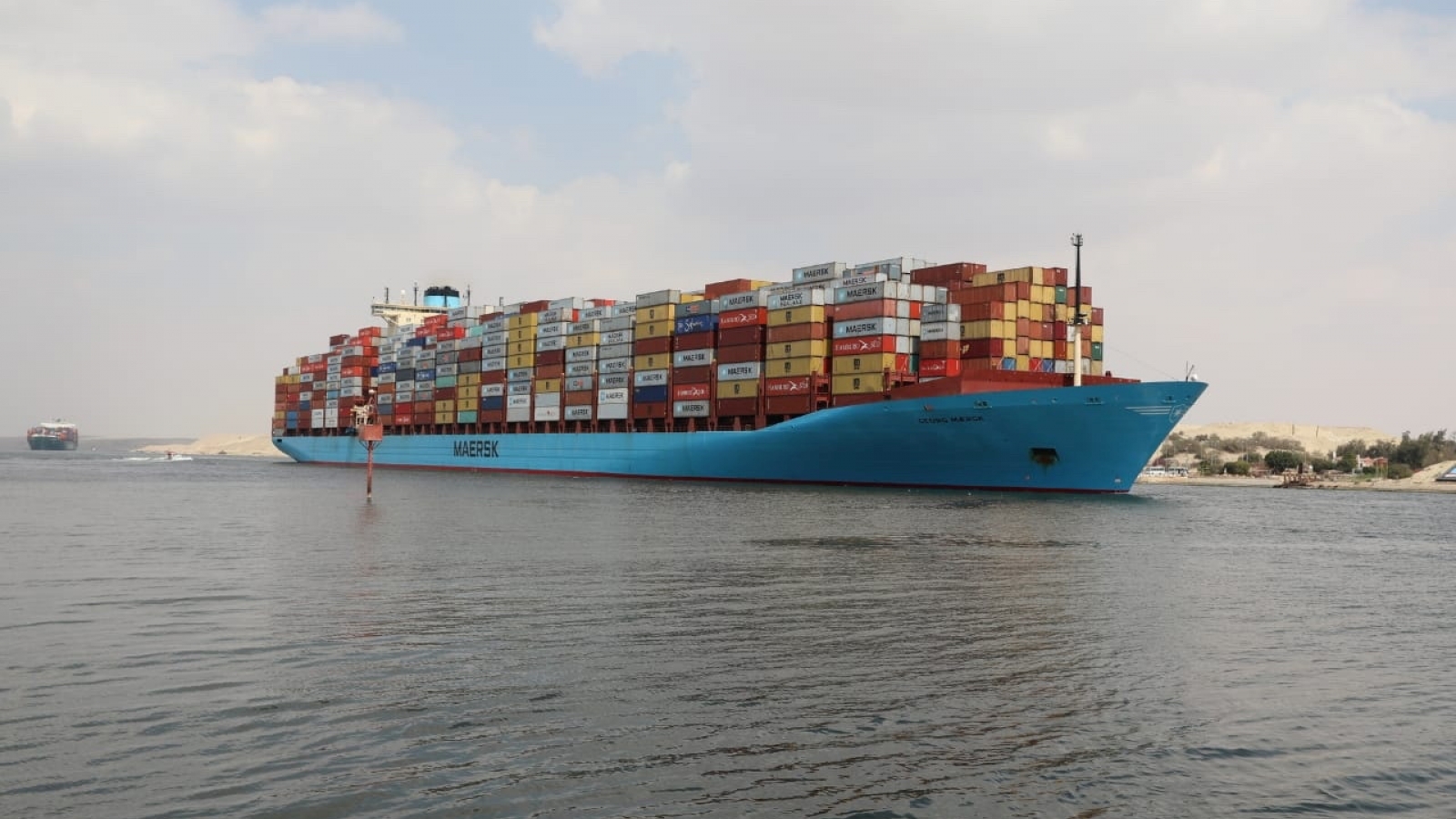 Sự cố Kênh đào Suez tiếp tục gây ảnh hưởng đến chuỗi cung ứng toàn cầu
