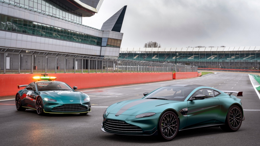 Aston Martin Vantage có thêm bản đặc biệt lấy cảm hứng từ xe an toàn 