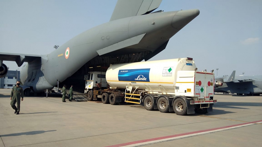 Các nước trợ giúp Ấn Độ đối phó với "thảm họa" Covid-19
