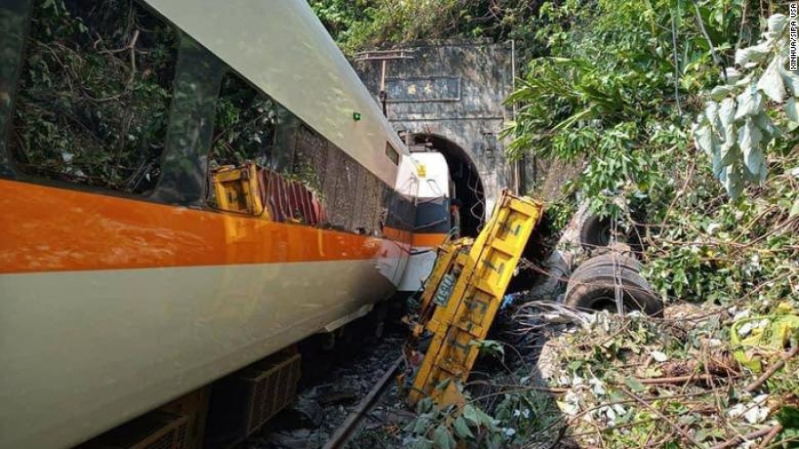 Vụ tai nạn tàu hỏa Đài Loan: 48 người thiệt mạng, nhà chức trách lên tiếng