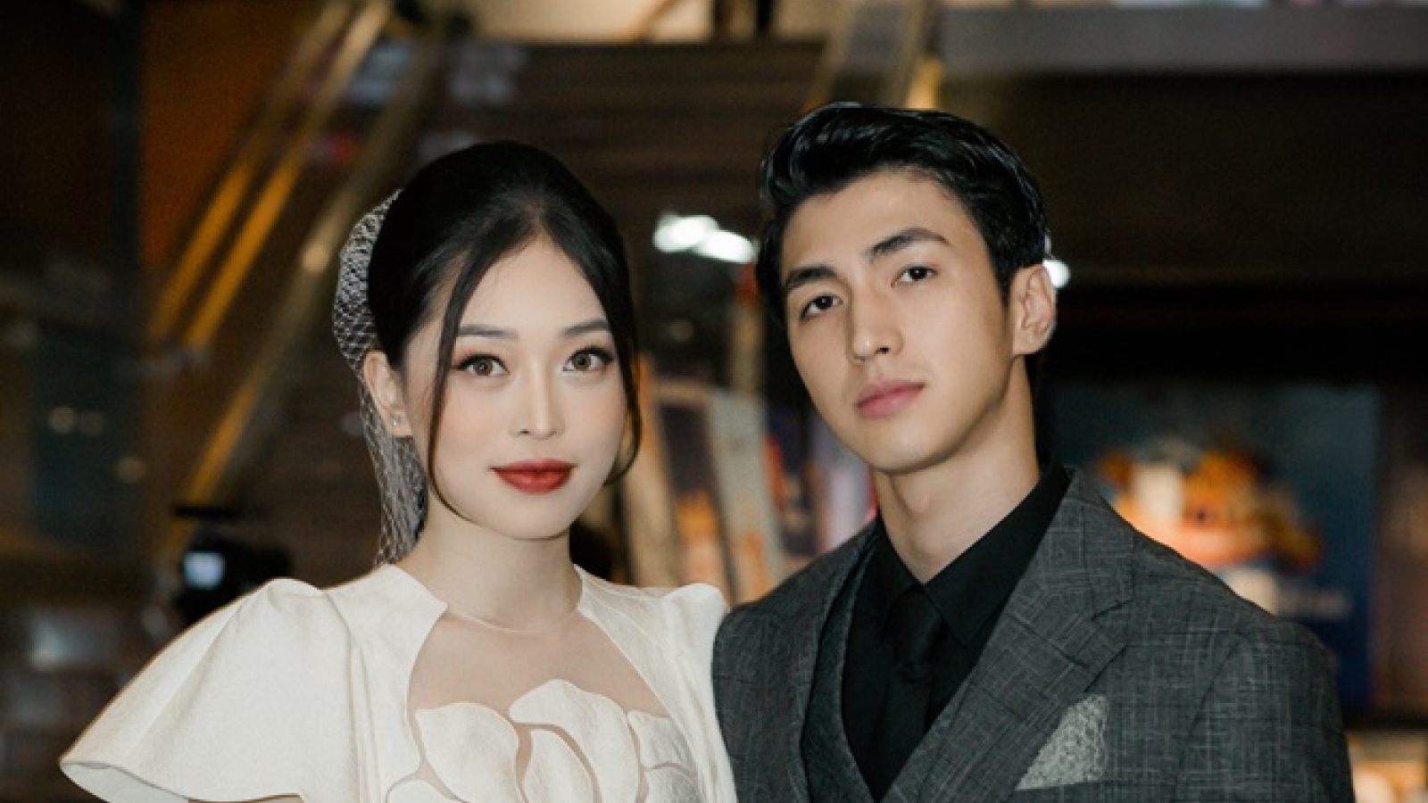 Á hậu Phương Nga sánh đôi Bình An tại buổi công chiếu phim "Kiều"