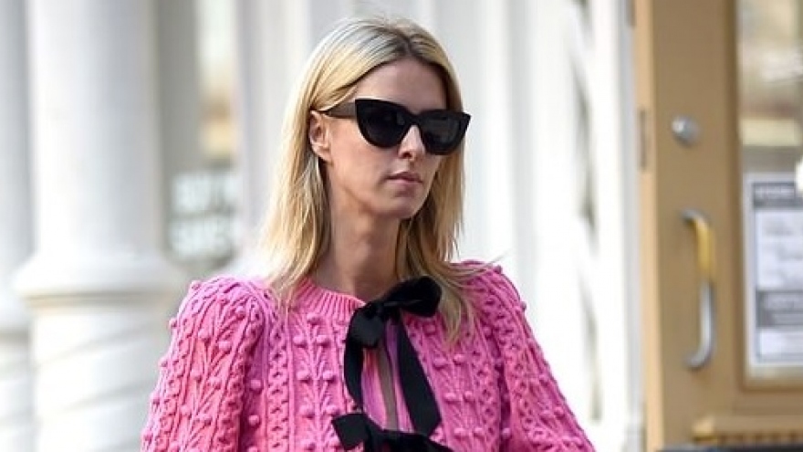 Nicky Hilton để mặt mộc, vội vã đi công việc ở New York