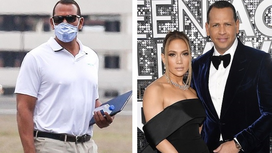 "Tình cũ" Jennifer Lopez tất bật trở lại với công việc sau khi chia tay