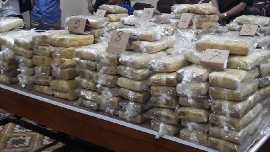 Bắt vụ vận chuyển gần 300kg ma túy tại Nghệ An